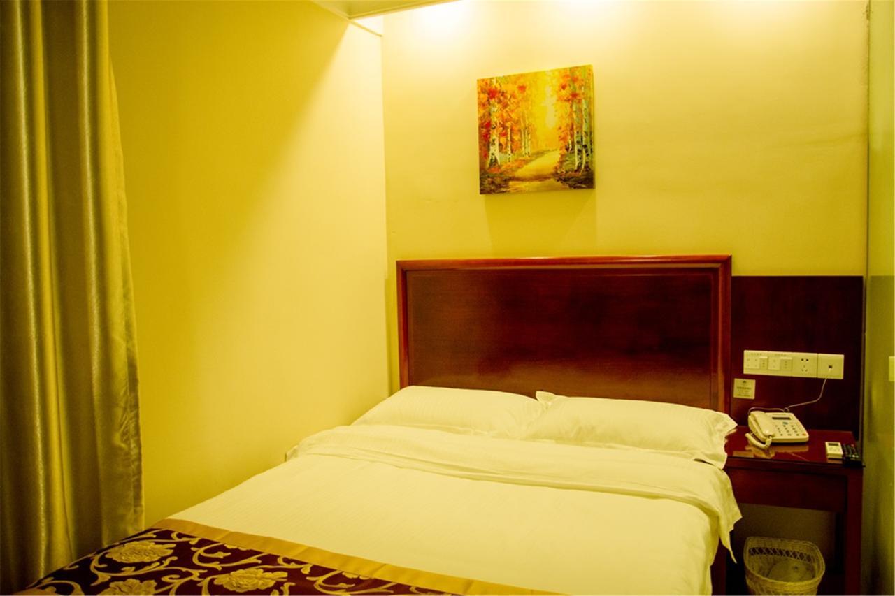 Greentree Inn Anhui Huangshan She County Huizhou Ancient City Middle Huangshan Road Business Hotel מראה חיצוני תמונה