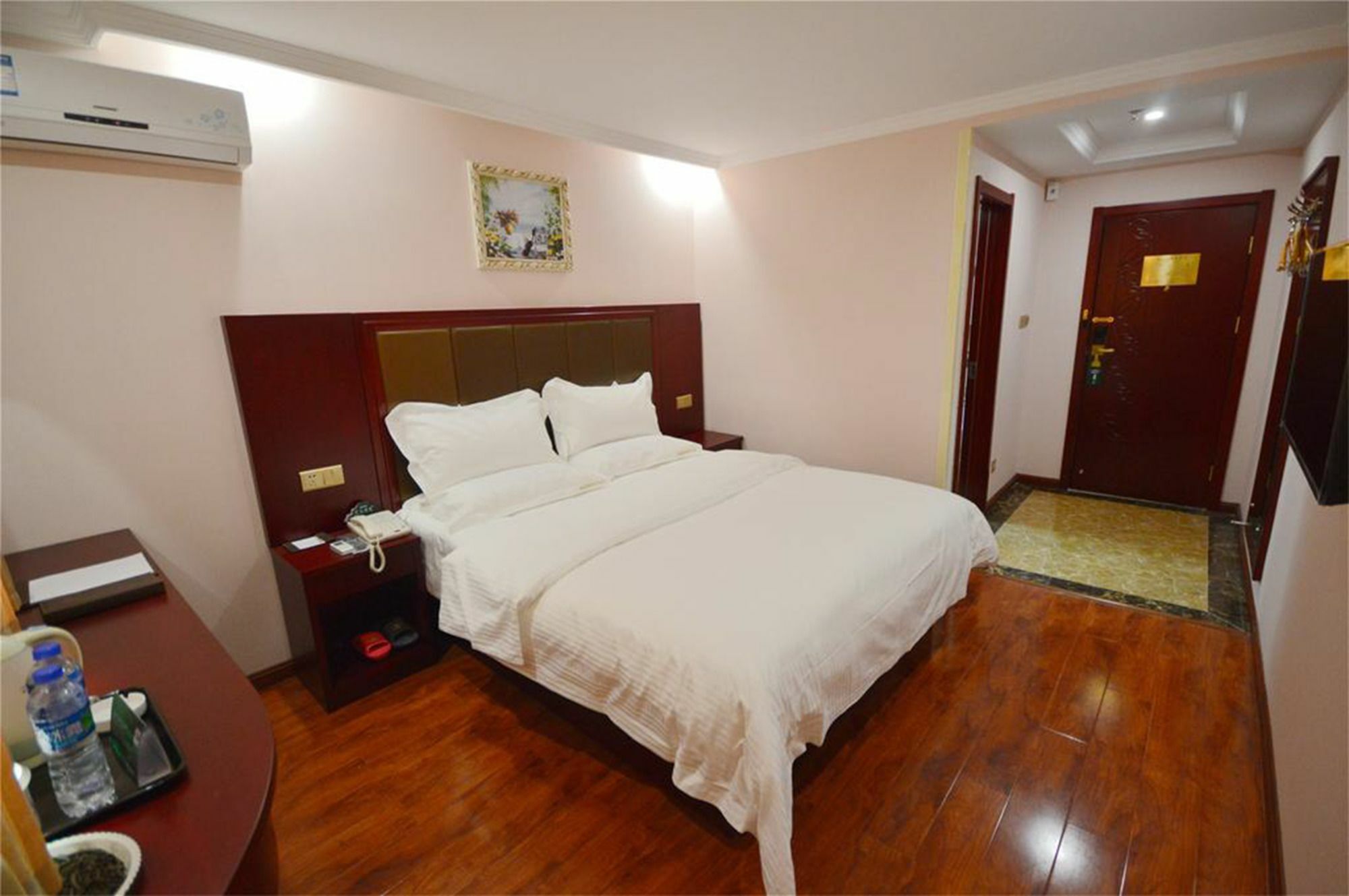 Greentree Inn Anhui Huangshan She County Huizhou Ancient City Middle Huangshan Road Business Hotel מראה חיצוני תמונה